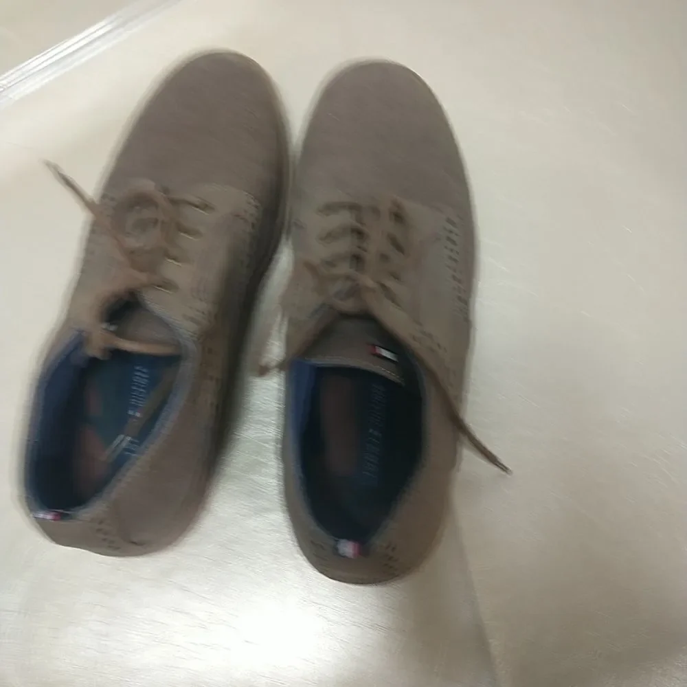 Tommy Hilfiger Michael Saddle Oxford Boy's Shoes SZ 4 brown.